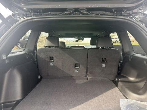 New 2026 Jeep Grand Cherokee Laredo image 12