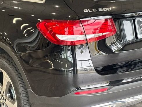 Used 2019 Mercedes-Benz GLC 300 image 5