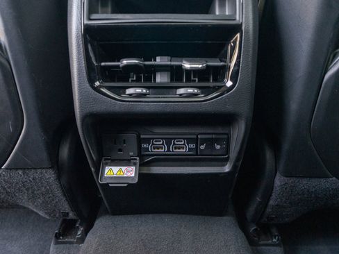 Used 2023 Jeep Grand Cherokee 4WD 4xe w/ Luxury Tech Group II image 34