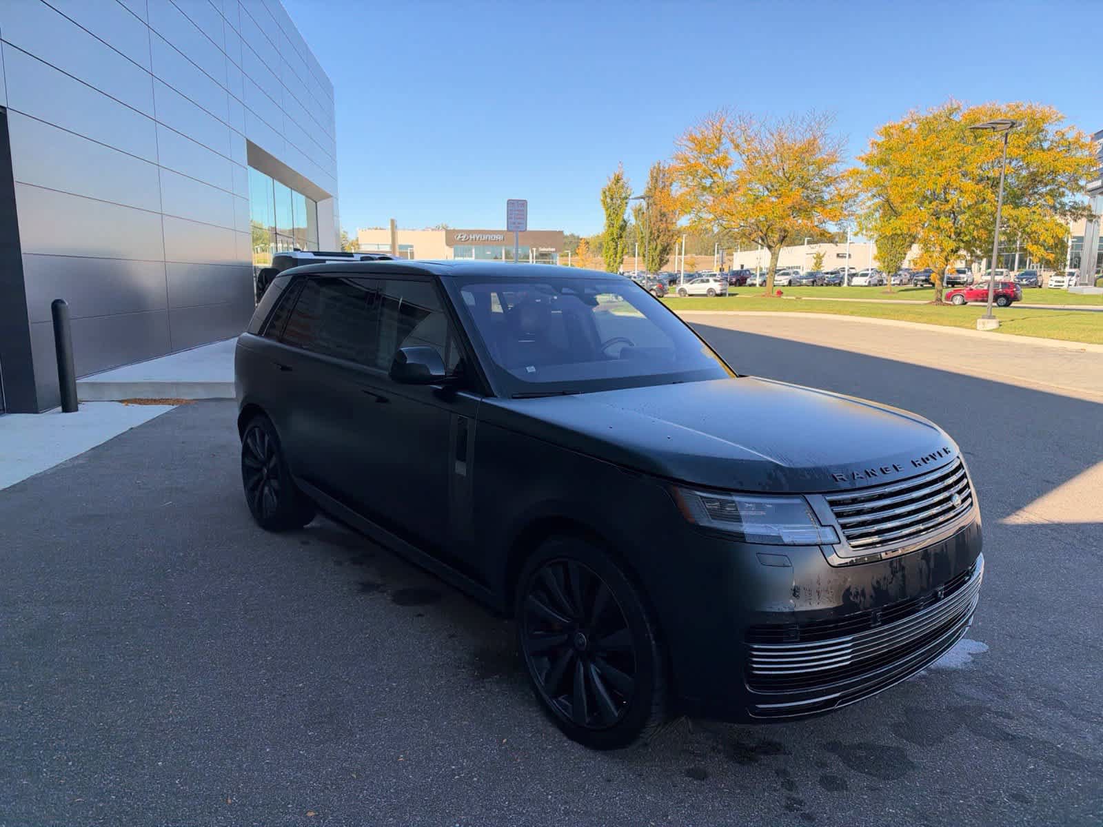 Used 2023 Land Rover Range Rover SV AWD/4WD image 7