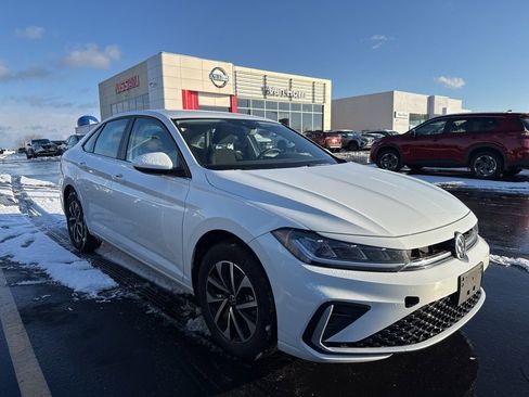 Used 2025 Volkswagen Jetta S image 2