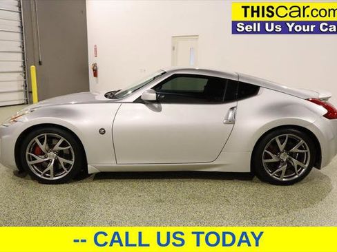 Used 2016 Nissan 370Z Sport image 4