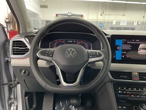 New 2026 Volkswagen Taos SEL image 15
