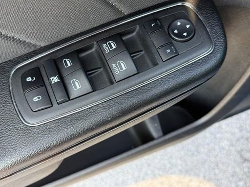 Used 2022 Dodge Charger SXT w/ Blacktop Package image 14