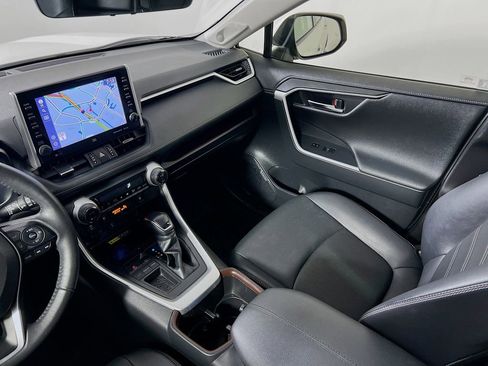 Used 2022 Toyota RAV4 Limited FWD image 23