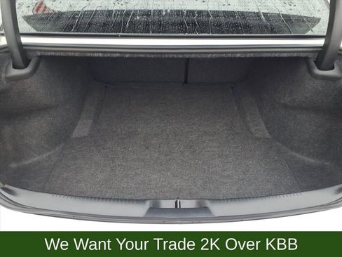 Used 2023 Chrysler 300 Touring L image 16