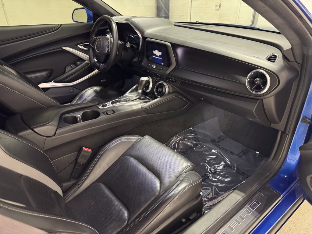 Used 2017 Chevrolet Camaro SS RWD image 28