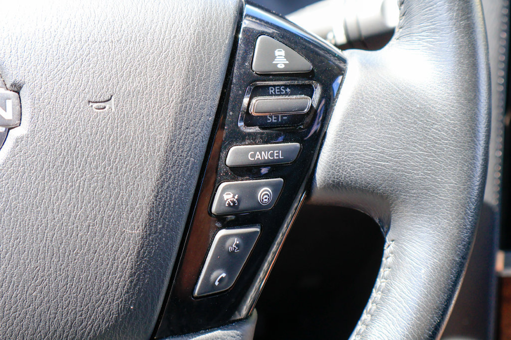 Used 2024 Nissan Armada SL w/ Captain's Chairs Package RWD image 16
