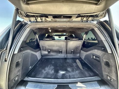 Used 2025 Cadillac Escalade ESV Sport Platinum w/ LPO, ONYX Package AWD/4WD image 25