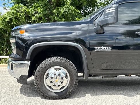 Used 2024 Chevrolet Silverado 3500 LT w/ Texas Edition AWD/4WD image 5