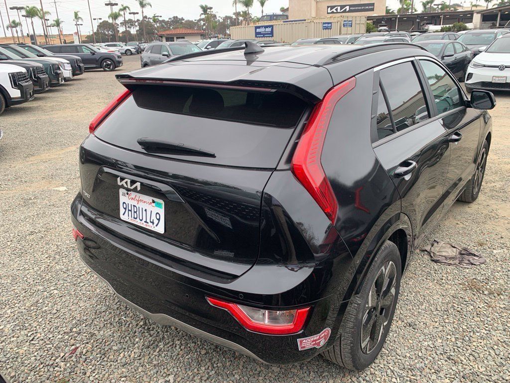 Certified 2023 Kia Niro Wind FWD image 6