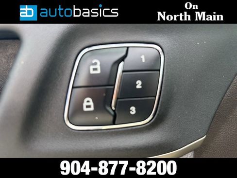 Used 2018 Lincoln MKC Select w/ Select Plus Package image 24