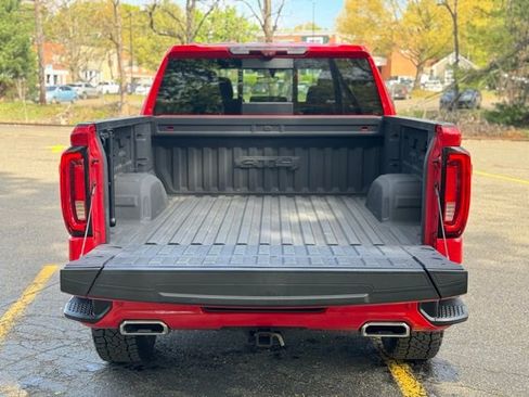 Used 2021 GMC Sierra 1500 AT4 w/ AT4 Premium Package AWD/4WD image 7