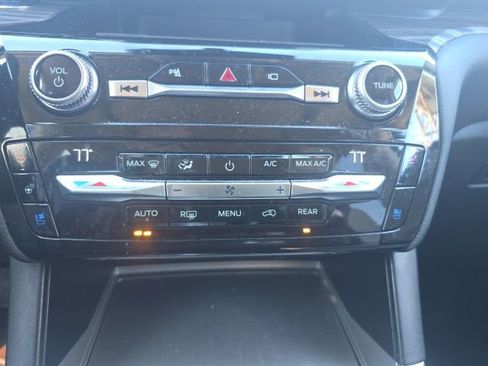 Used 2021 Ford Explorer Limited w/ Equipment Group 301A image 20