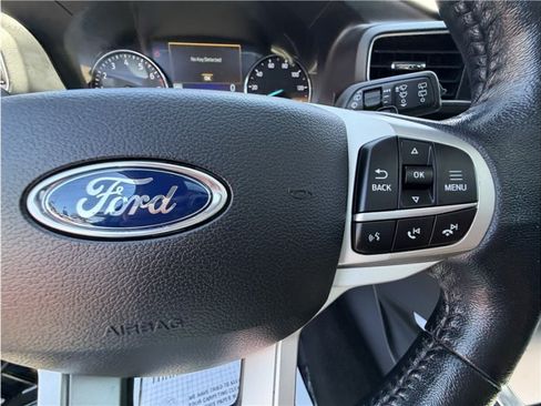 Used 2020 Ford Explorer XLT w/ Equipment Group 202A AWD/4WD image 34