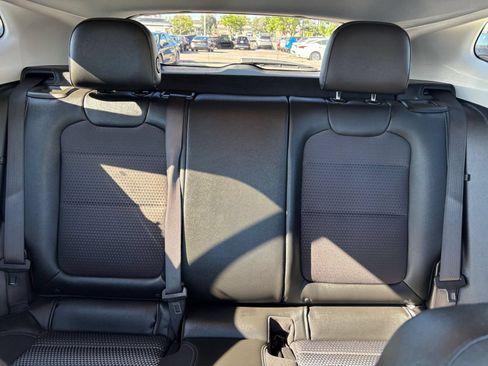 Used 2025 Chevrolet Trax LT w/ LT Convenience Package FWD image 34