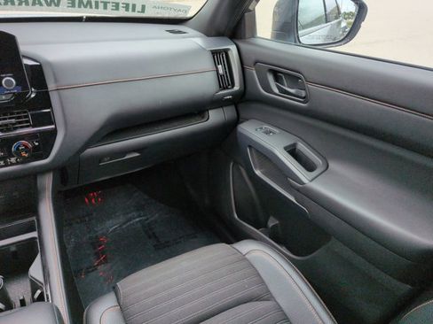 Used 2023 Nissan Pathfinder Rock Creek AWD/4WD image 19