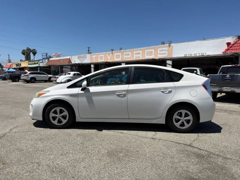 Used 2013 Toyota Prius Three FWD image 4