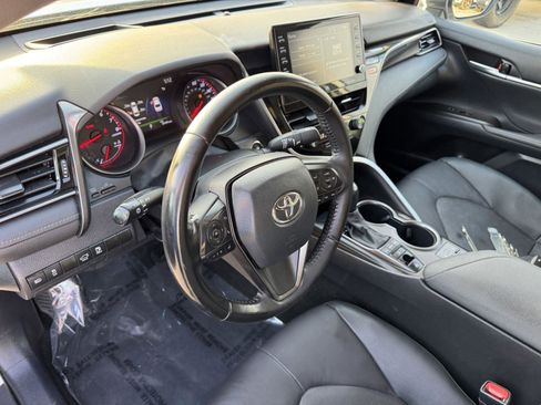 Used 2022 Toyota Camry XSE image 12
