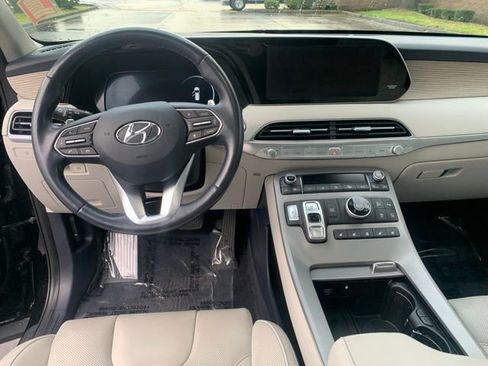 Used 2021 Hyundai Palisade Limited w/ Winter Package image 21