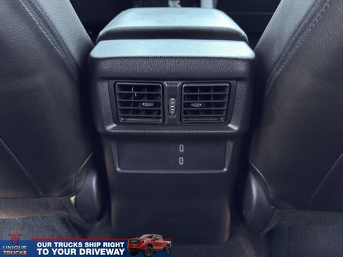 Used 2025 Toyota 4Runner SR5 AWD/4WD image 31
