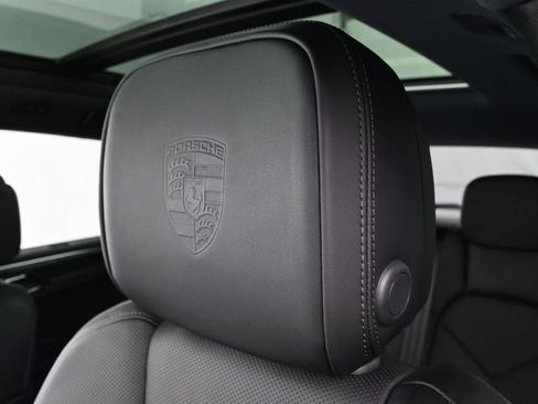 New 2025 Porsche Macan image 20