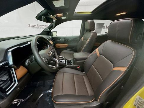 Used 2023 GMC Canyon AT4 w/ AT4 Premium Package image 23