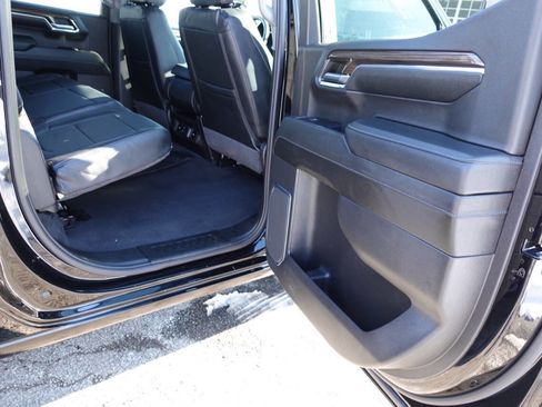 Used 2024 Chevrolet Silverado 1500 LT image 24