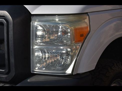 Used 2015 Ford F250 XL w/ Power Equipment Group image 38