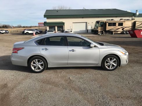Used 2014 Nissan Altima 2.5 SL w/ Technology Package image 3