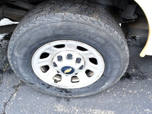 Used 2011 Chevrolet Silverado 3500 W/T image 16