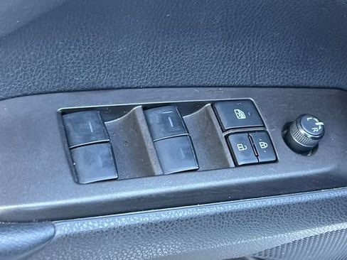 Used 2023 Toyota Camry SE FWD image 12