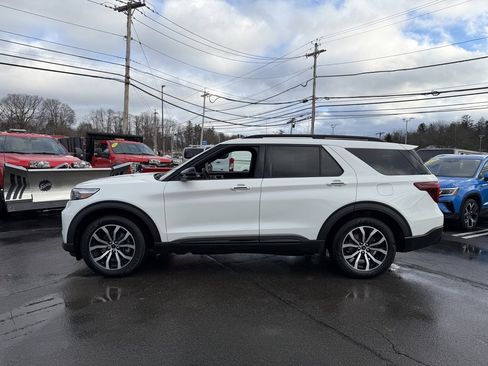 Used 2020 Ford Explorer ST image 2