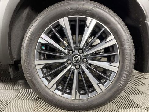 New 2026 Nissan Pathfinder Platinum image 13