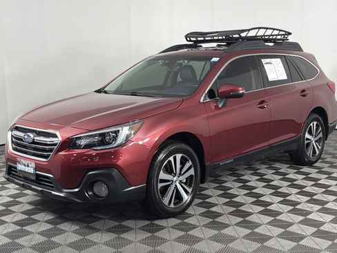 Used 2018 Subaru Outback 2.5i Limited AWD/4WD image 3