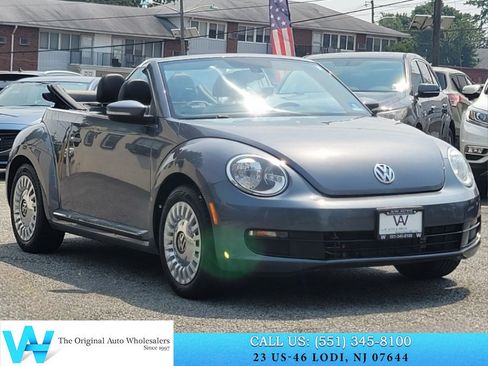 Used 2016 Volkswagen Beetle 1.8T S FWD image 1
