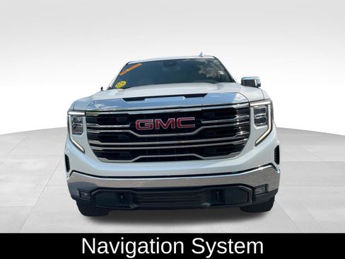 Used 2022 GMC Sierra 1500 SLT w/ SLT Convenience Package AWD/4WD image 2