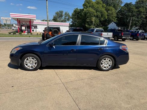 Used 2009 Nissan Altima 2.5 S FWD image 2