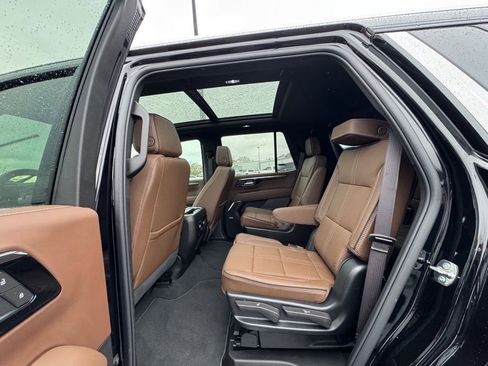 Used 2026 Chevrolet Tahoe High Country image 11