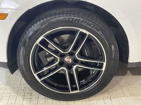 Certified 2020 Porsche Macan AWD/4WD image 14