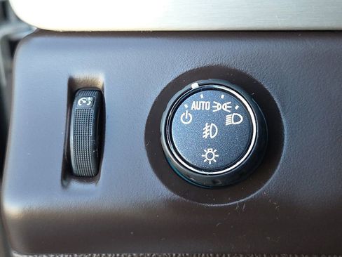 Used 2020 GMC Yukon Denali w/ Open Road Package image 26