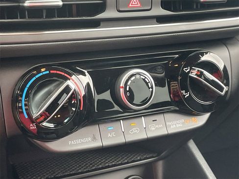 Used 2023 Hyundai Kona SEL image 26