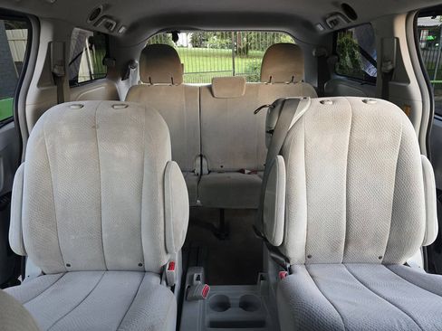 Used 2012 Toyota Sienna LE FWD image 24