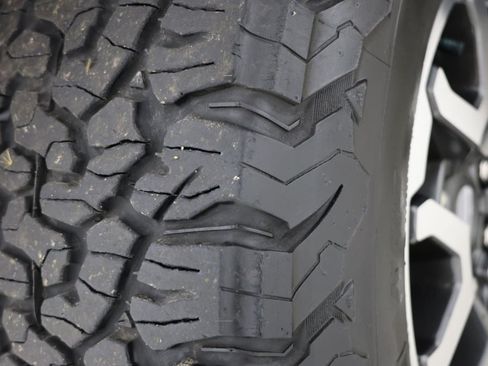 Used 2020 Ford F150 Raptor w/ Equipment Group 802A Luxury AWD/4WD image 15