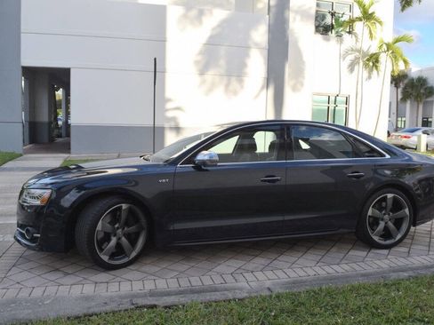 Used 2015 Audi S8 image 4