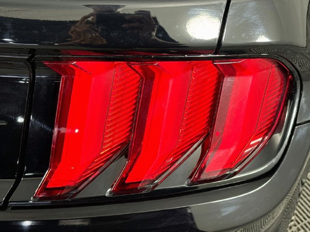 Used 2020 Ford Mustang GT Premium w/ Equipment Group 401A RWD image 27