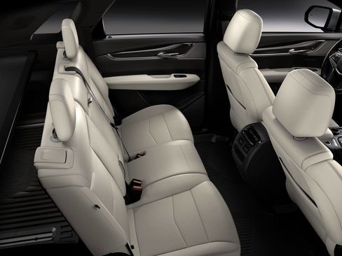 New 2026 Cadillac XT5 Sportv w/ LPO, Floor Liner Package image 36