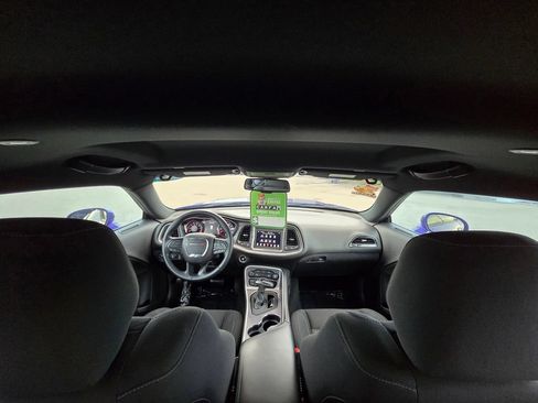 Used 2019 Dodge Challenger SXT RWD image 40