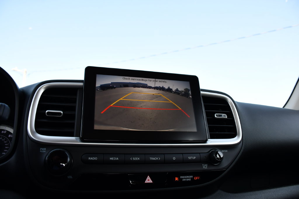 Used 2022 Hyundai Venue SEL FWD image 17