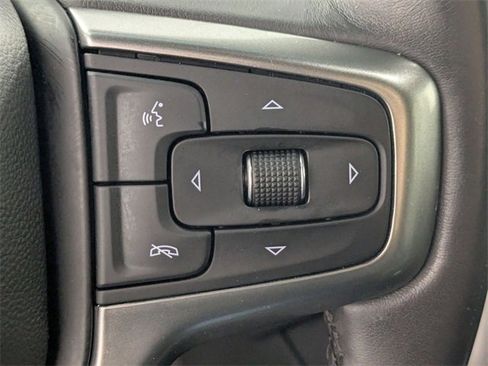 Used 2021 Chevrolet Suburban LS image 17